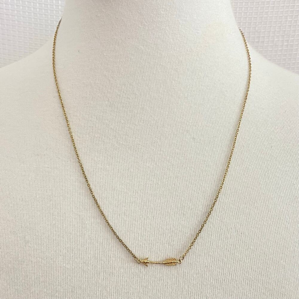 MDB Arrow Necklace Gold Tone Dainty Minimalist Adjustable 19.5 Inch